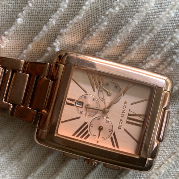 Micheal Kors rose gold watch